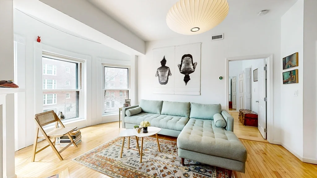 1 bed, 1 bath apartment for rent at 23 Bay State Rd Unit 5, Back Bay — photo 2 of 21