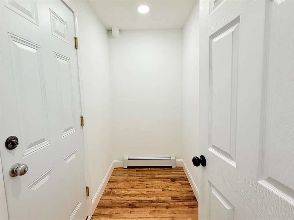 3 bed, 1 bath apartment for rent at 23 Bellevue Unit 2, Worcester — photo 16 of 19