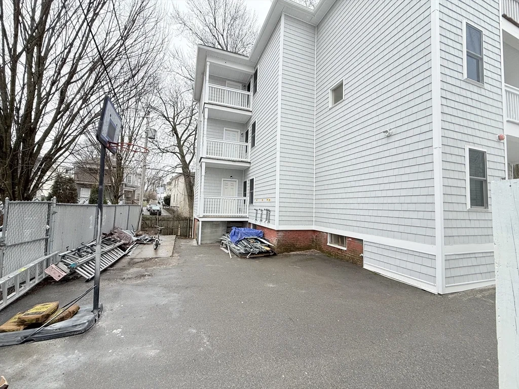 3 bed, 1 bath apartment for rent at 23 Bellevue Unit 2, Worcester — photo 19 of 19
