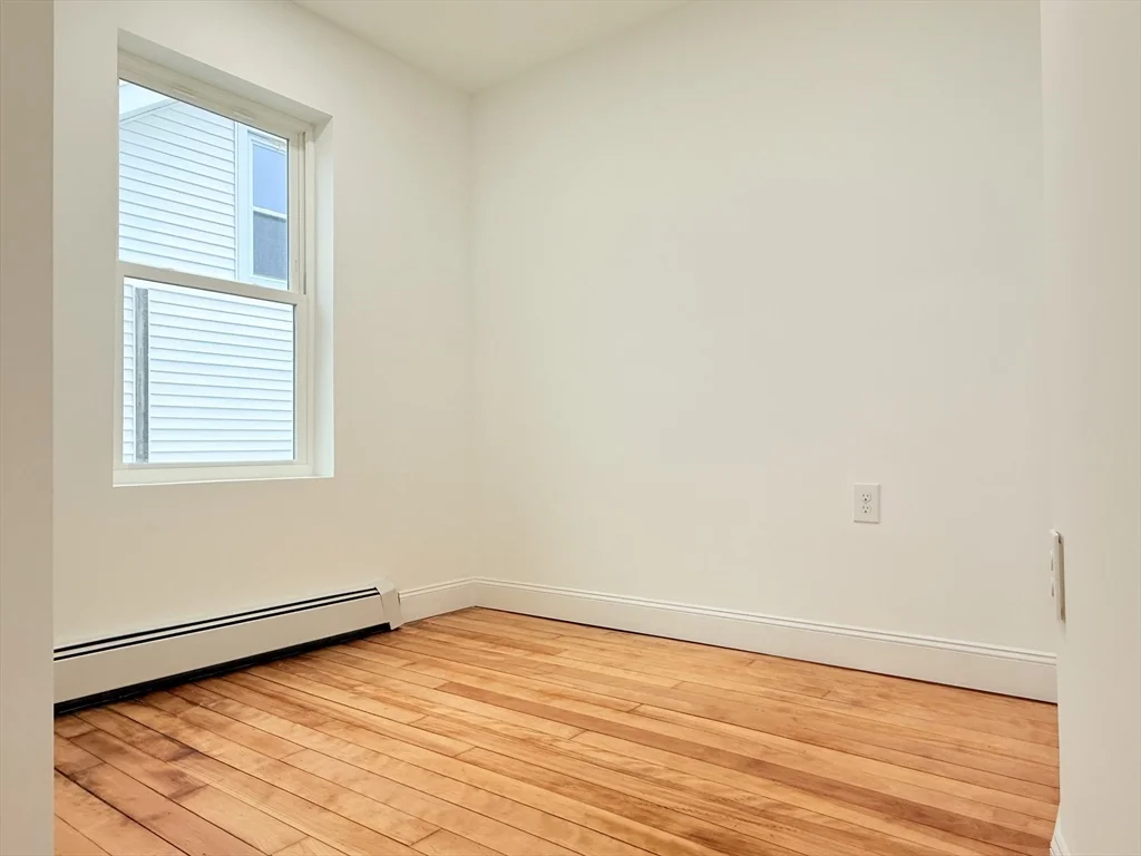 3 bed, 1 bath apartment for rent at 23 Bellevue Unit 2, Worcester — photo 12 of 19