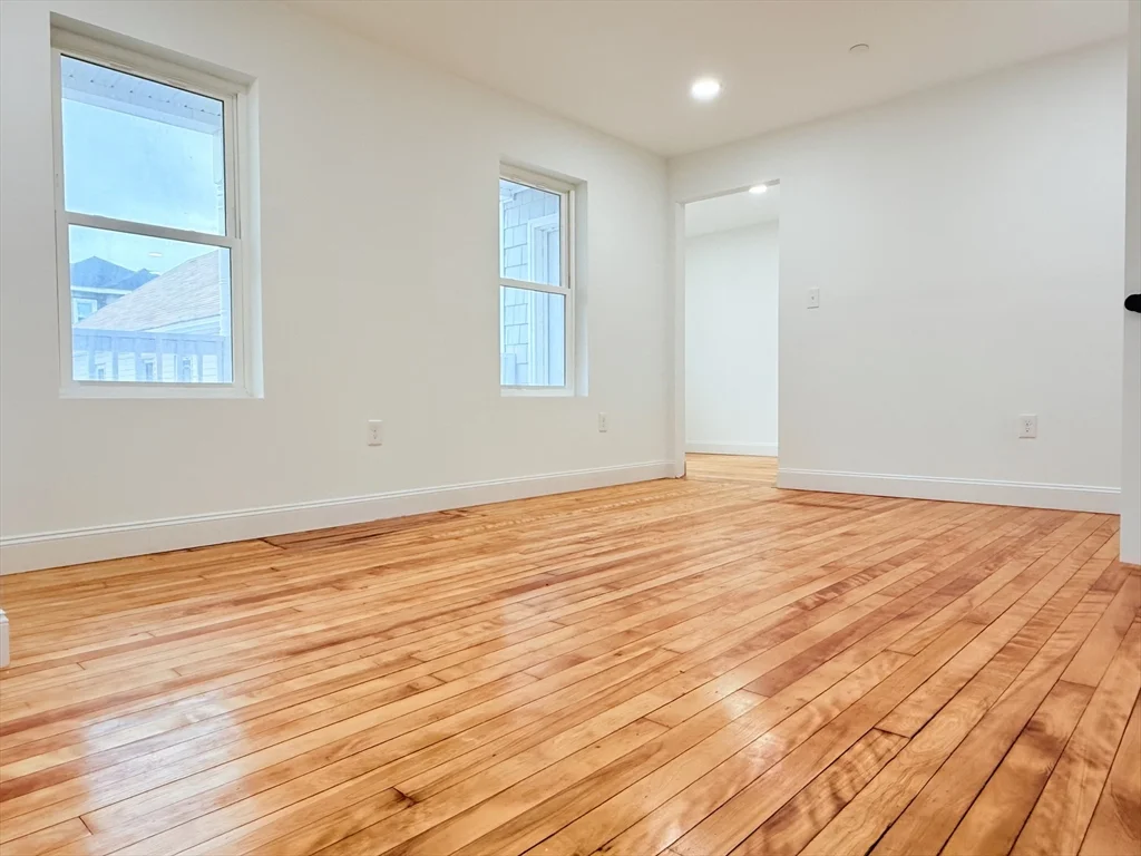 3 bed, 1 bath apartment for rent at 23 Bellevue Unit 2, Worcester — photo 11 of 19