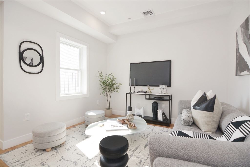 2 bed, 2 bath apartment for rent at 23 Bennington St Unit 2, East Boston — photo 3 of 11