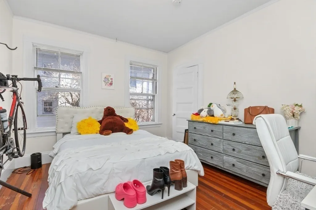 2 bed, 1 bath apartment for rent at 23 Bentley St Unit 1, Brighton — photo 7 of 11
