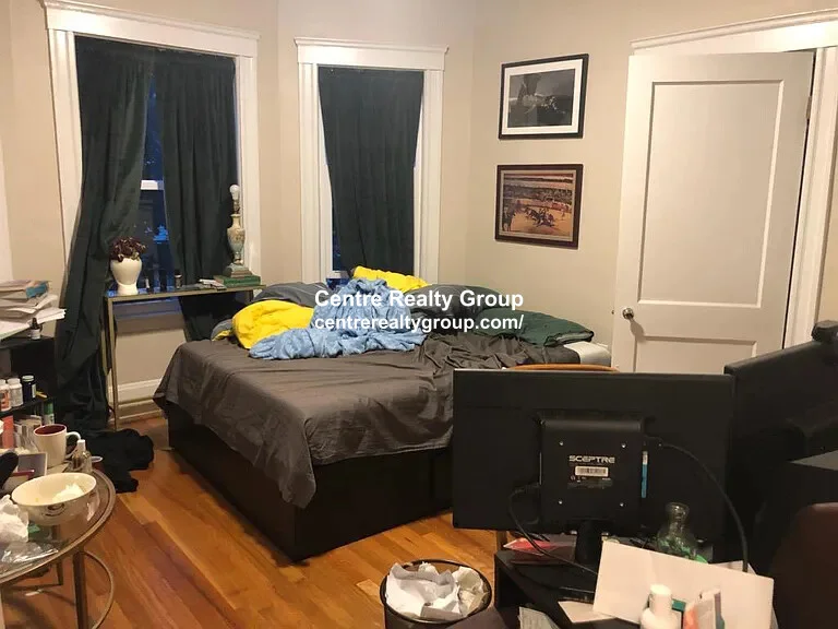 5 bed, 2 bath apartment for rent at 23 Berwick Rd, Tufts University — photo 11 of 19