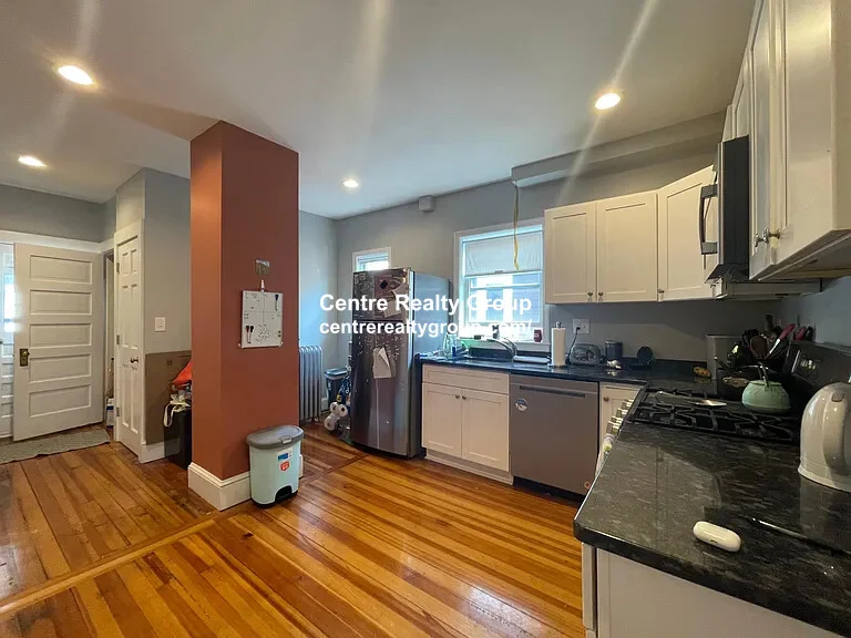 5 bed, 2 bath apartment for rent at 23 Berwick Rd, Tufts University
