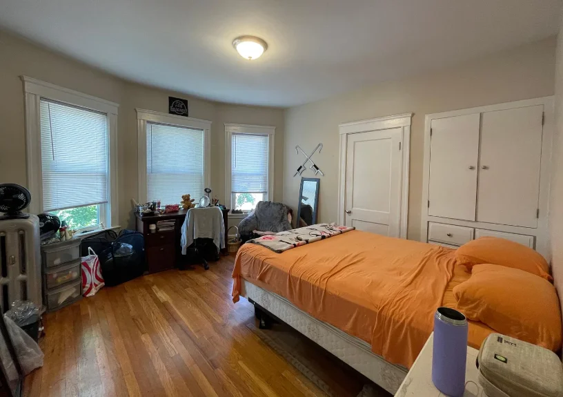 5 bed, 2 bath apartment for rent at 23 Berwick Rd Unit ., South Medford — photo 15 of 17