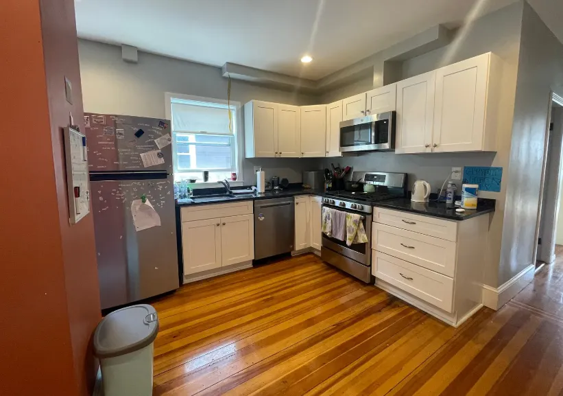 5 bed, 2 bath apartment for rent at 23 Berwick Rd Unit ., South Medford — photo 2 of 17