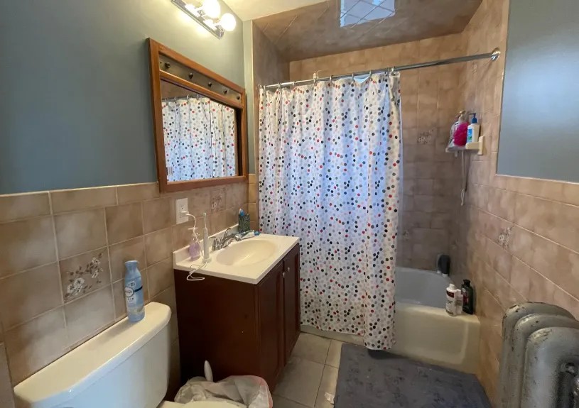 5 bed, 2 bath apartment for rent at 23 Berwick Rd Unit ., South Medford — photo 13 of 17