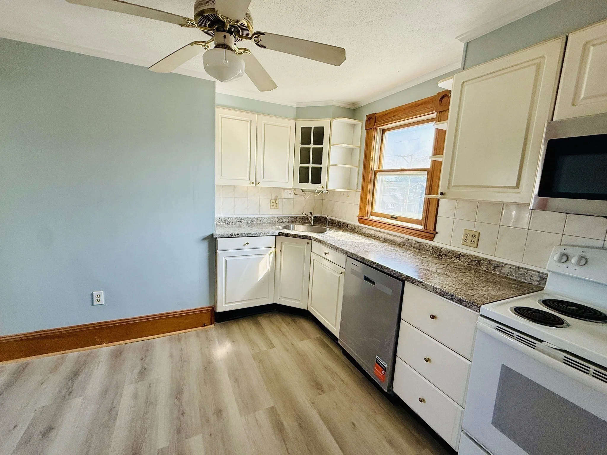 2 bed, 1 bath apartment for rent at 23 Billerica Rd Unit 2, Chelmsford — photo 14 of 24