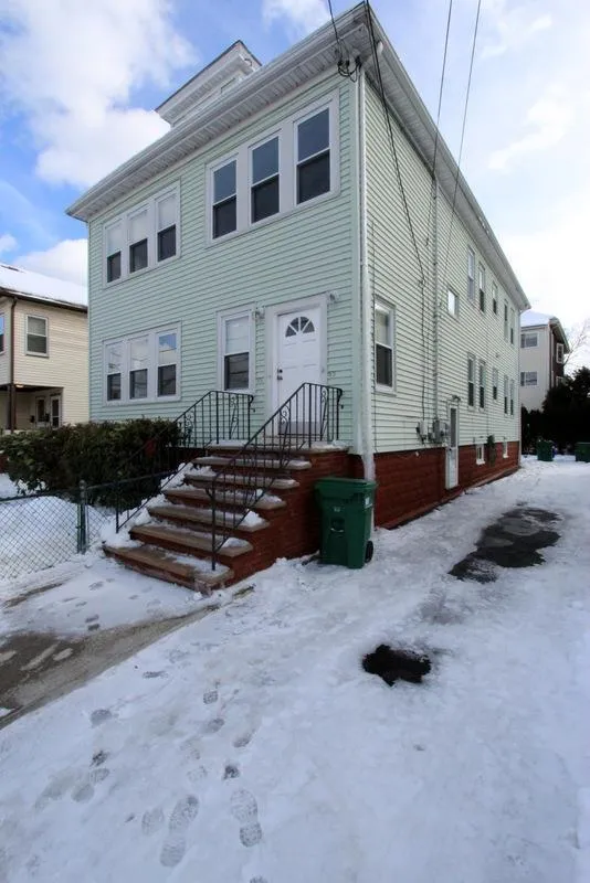 2.5 bed, 1 bath apartment for rent at 23-25 Bonner Ave Unit 1, South Medford — photo 28 of 29