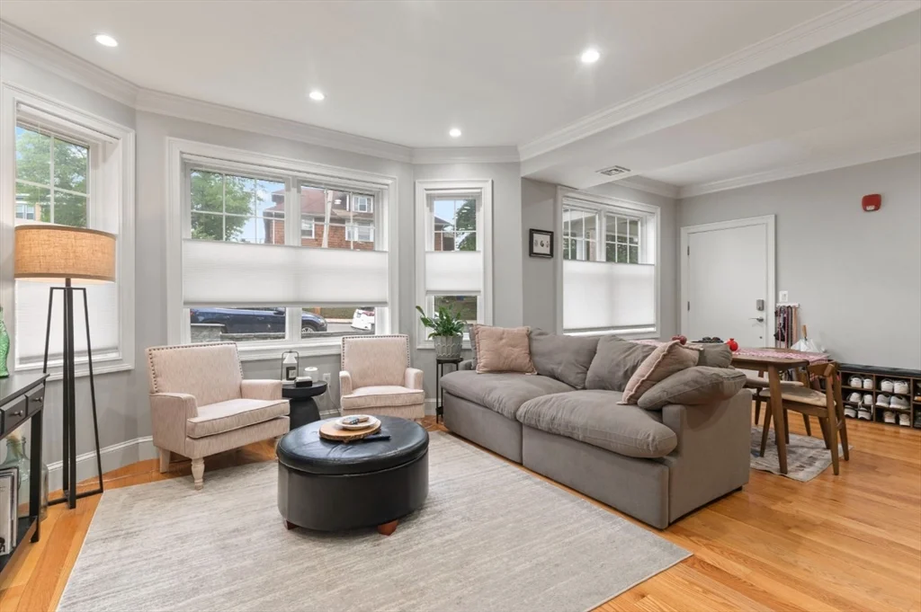 2 bed, 2 bath apartment for rent at 23 Bowdoin Ave Unit 2, Dorchester — photo 3 of 18