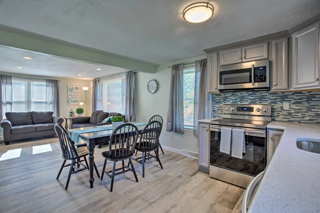 4 bed, 2 bath apartment for rent at 23 Braley Ln, Plymouth — photo 5 of 21