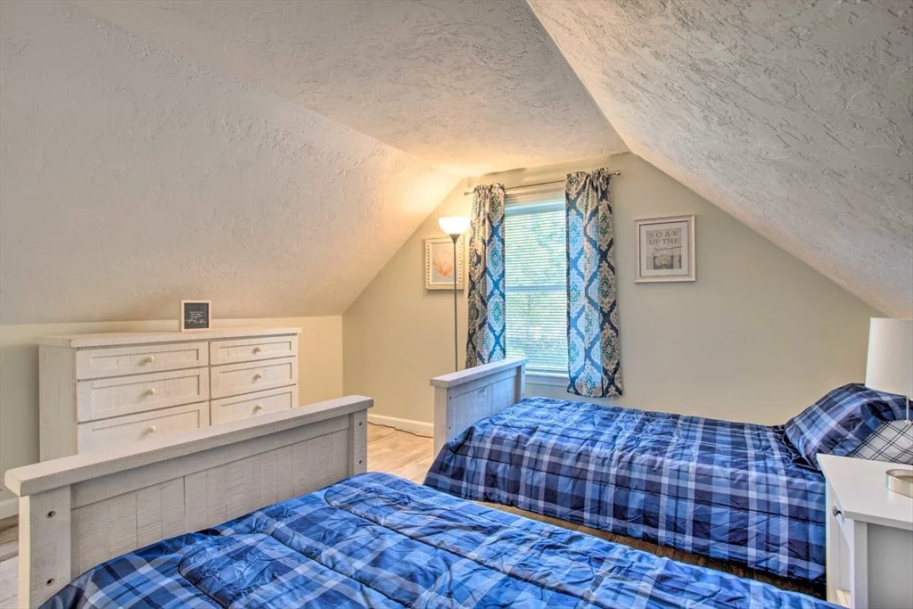 4 bed, 2 bath apartment for rent at 23 Braley Ln, Plymouth — photo 12 of 21