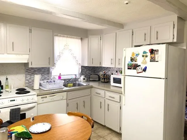 1 bed, 1 bath apartment for rent at 23 Branch St Unit 3, Quincy — photo 4 of 8