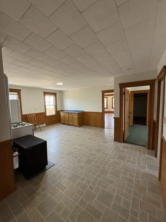 3 bed, 1 bath apartment for rent at 23 Brandon Rd Unit 3, Dudley — photo 5 of 15