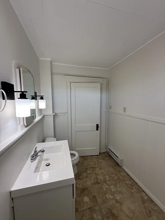 3 bed, 1 bath apartment for rent at 23 Brandon Rd Unit 3, Dudley — photo 8 of 15
