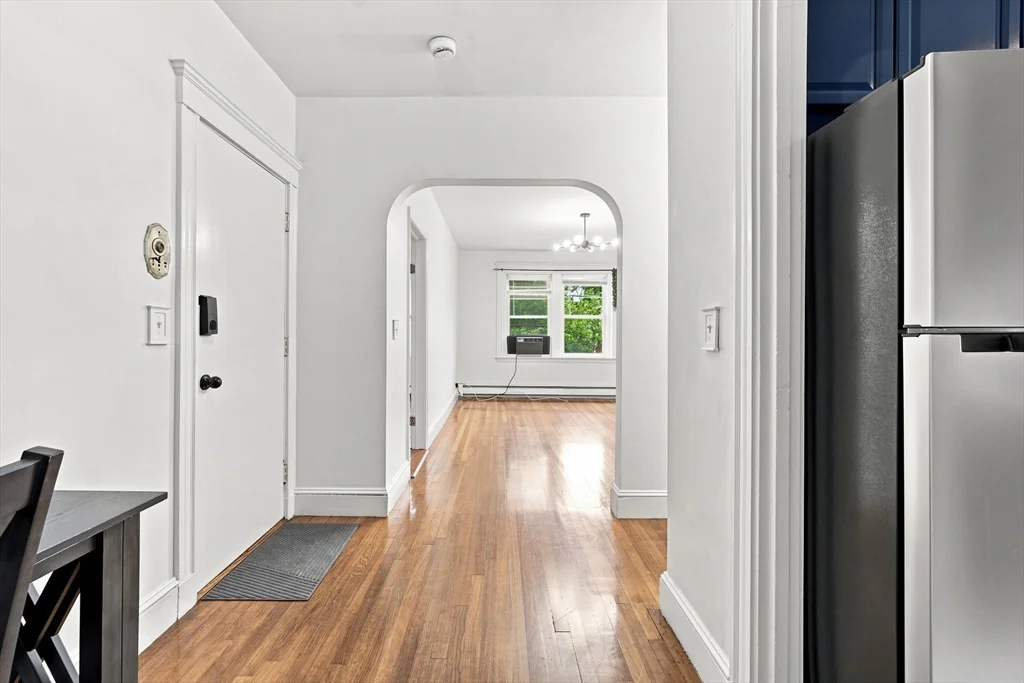 2 bed, 1 bath apartment for rent at 23 Breed St Unit 5, Lynn — photo 8 of 21