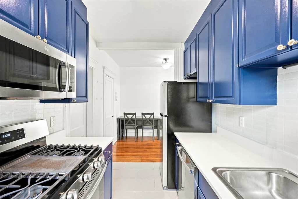 2 bed, 1 bath apartment for rent at 23 Breed St Unit 5, Lynn — photo 7 of 21