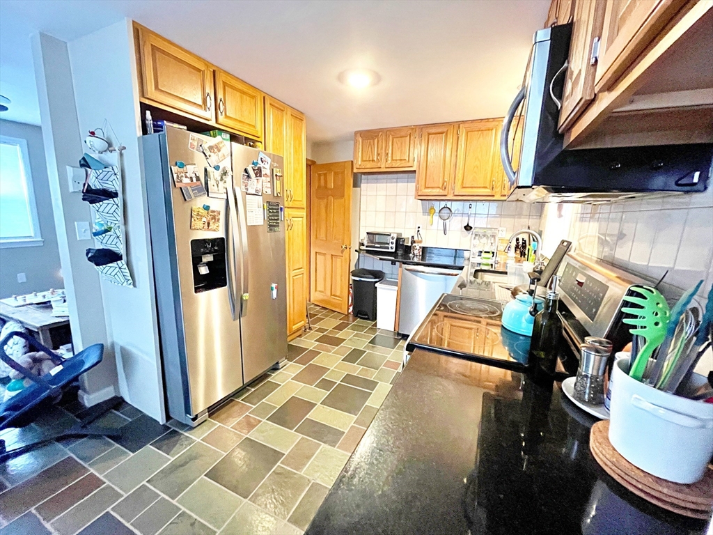 3 bed, 2 bath apartment for rent at 23 Bremen St Unit 23, East Boston — photo 2 of 24