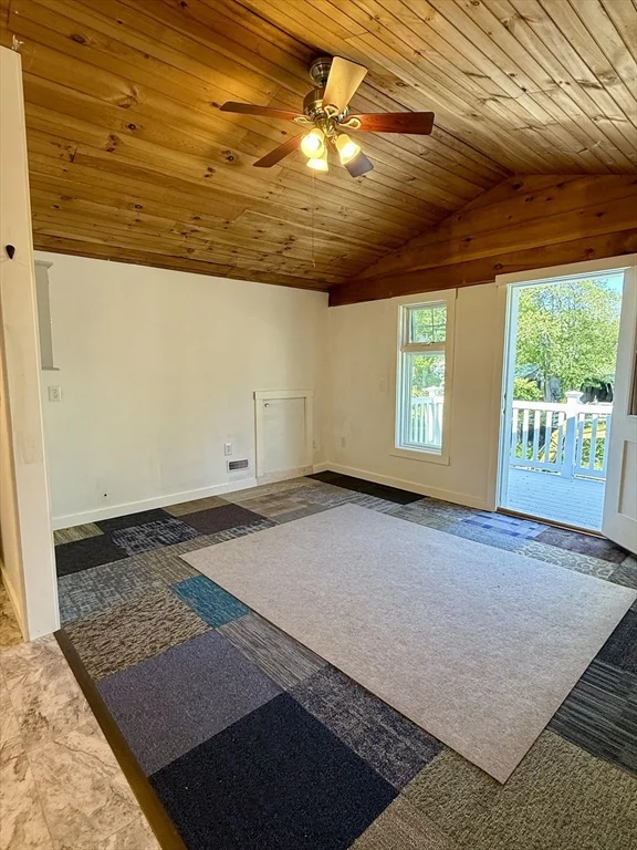 Studio bed, 1 bath apartment for rent at 23 Bridge Rd Unit 1, Salisbury — photo 8 of 20