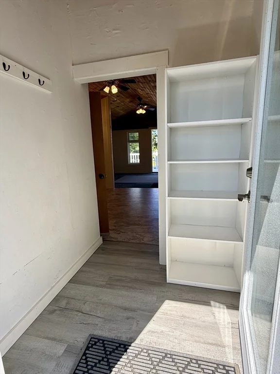 Studio bed, 1 bath apartment for rent at 23 Bridge Rd Unit 1, Salisbury — photo 2 of 20