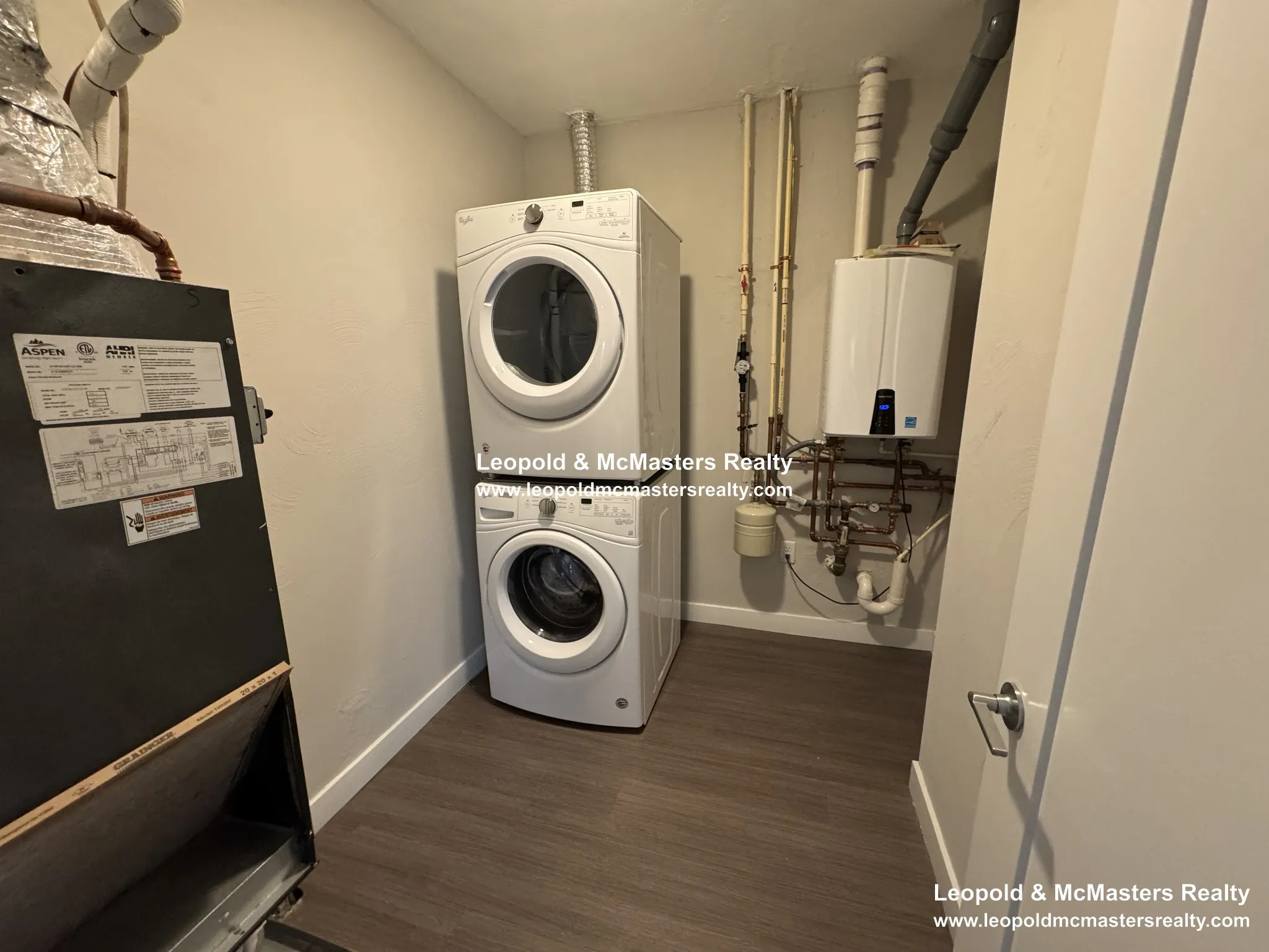 1 bed, 1 bath apartment for rent at 23 Bridge St Unit 101, Quincy — photo 2 of 29