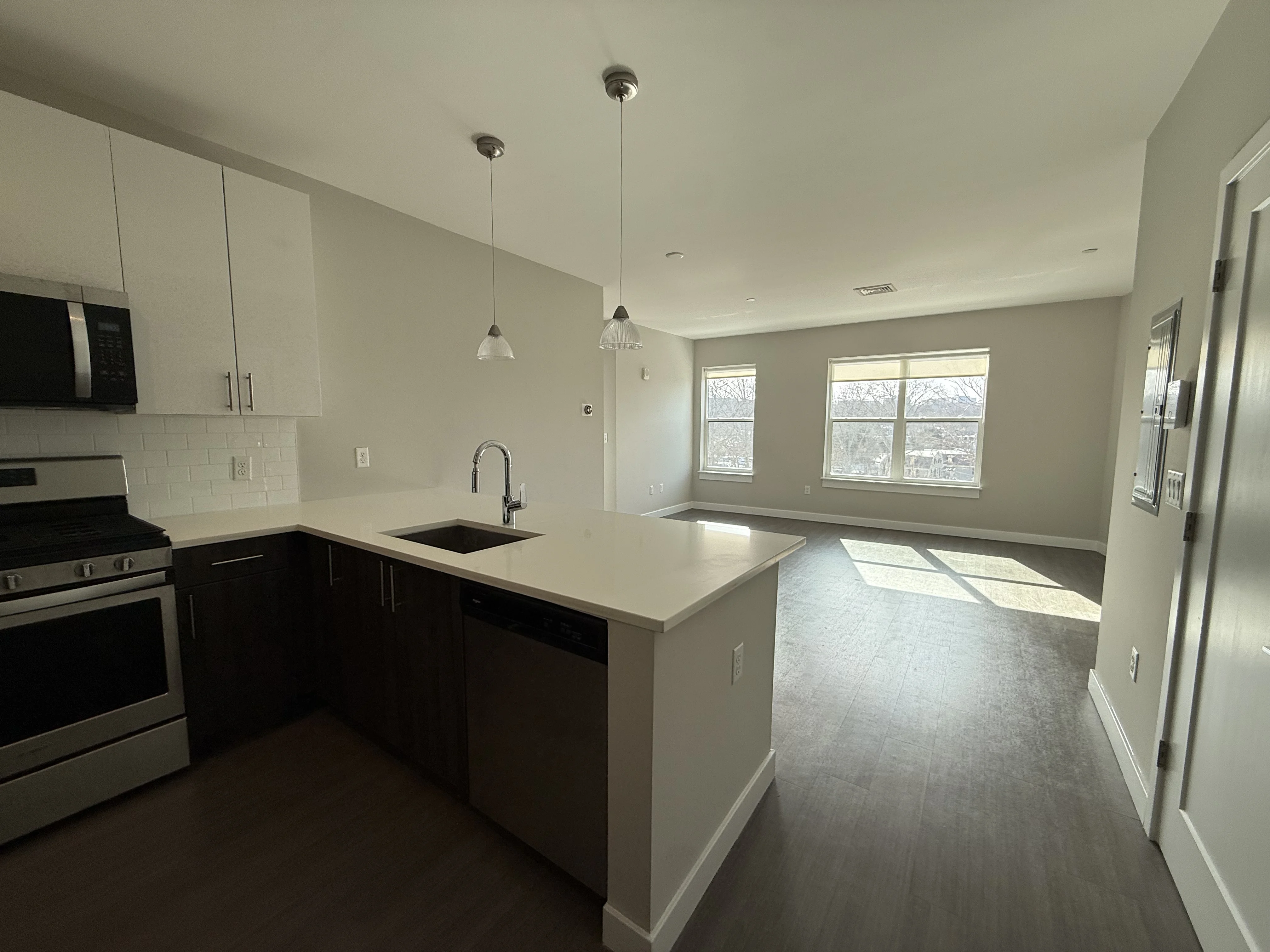 1 bed, 1 bath apartment for rent at 23 Bridge St Unit 403, Quincy — photo 5 of 7