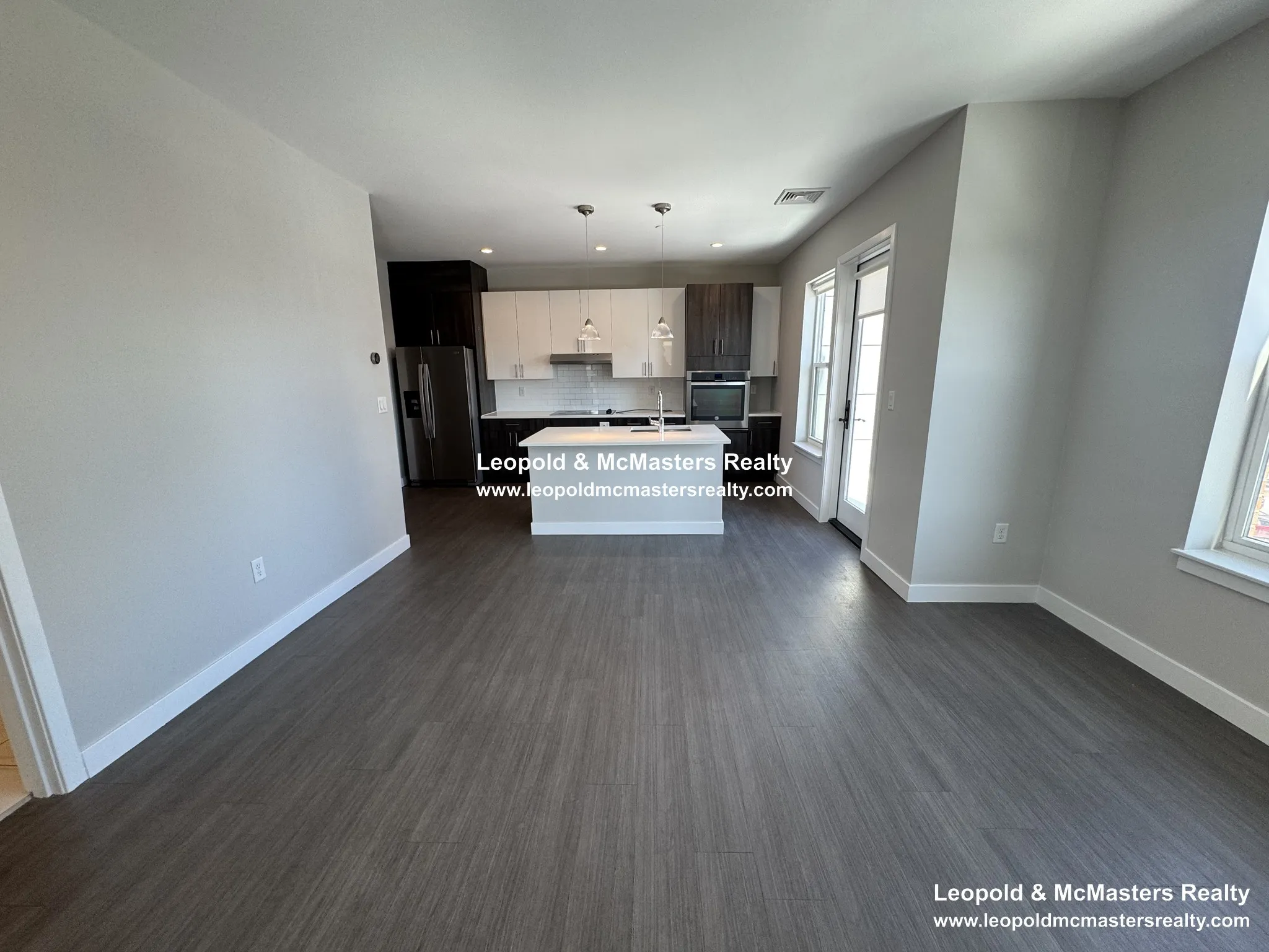 2 bed, 1 bath apartment for rent at 23 Bridge St Unit 413, Quincy — photo 3 of 27