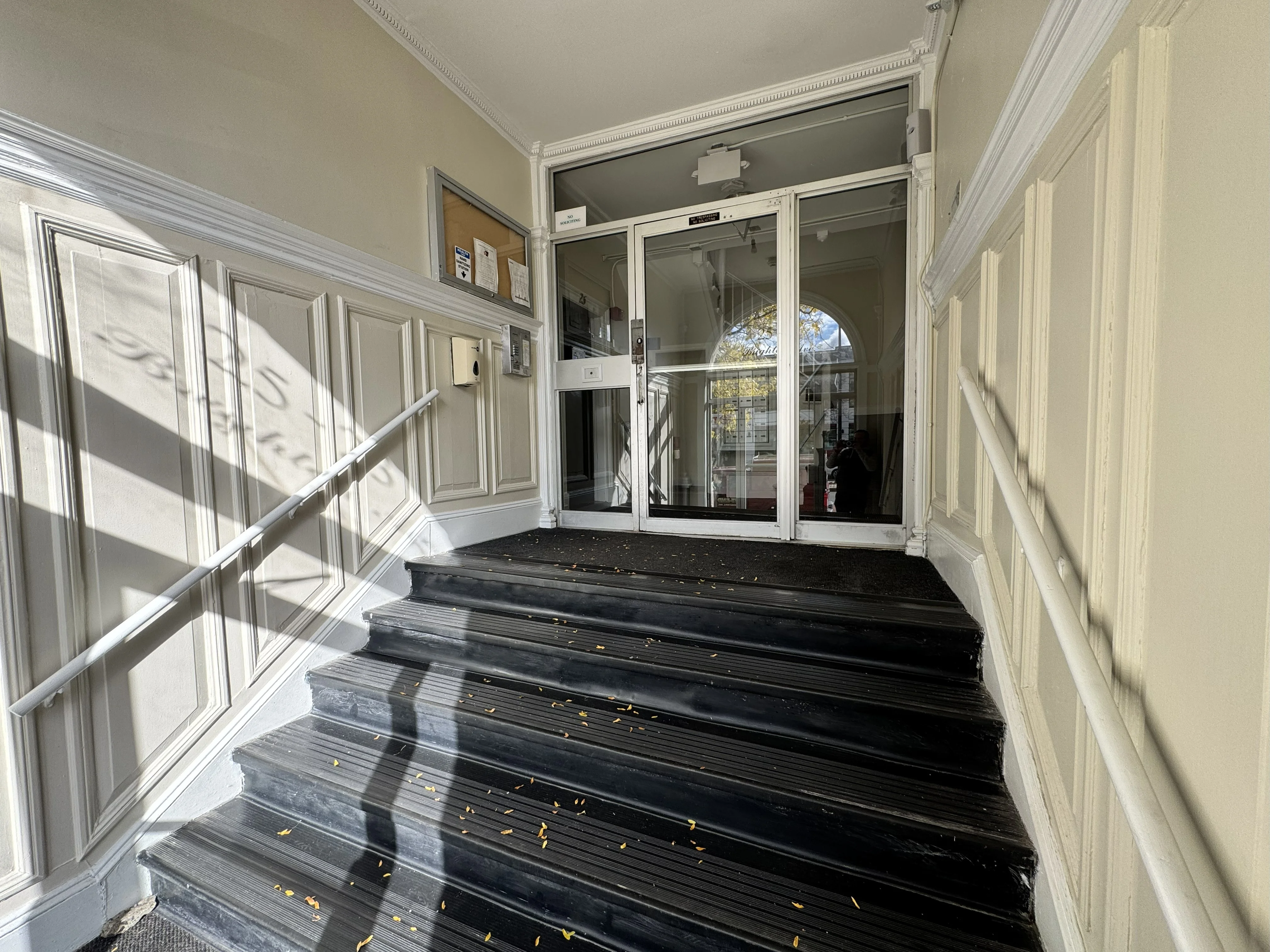 1 bed, 1 bath apartment for rent at 23 Brighton Ave Unit 5, Allston — photo 7 of 8