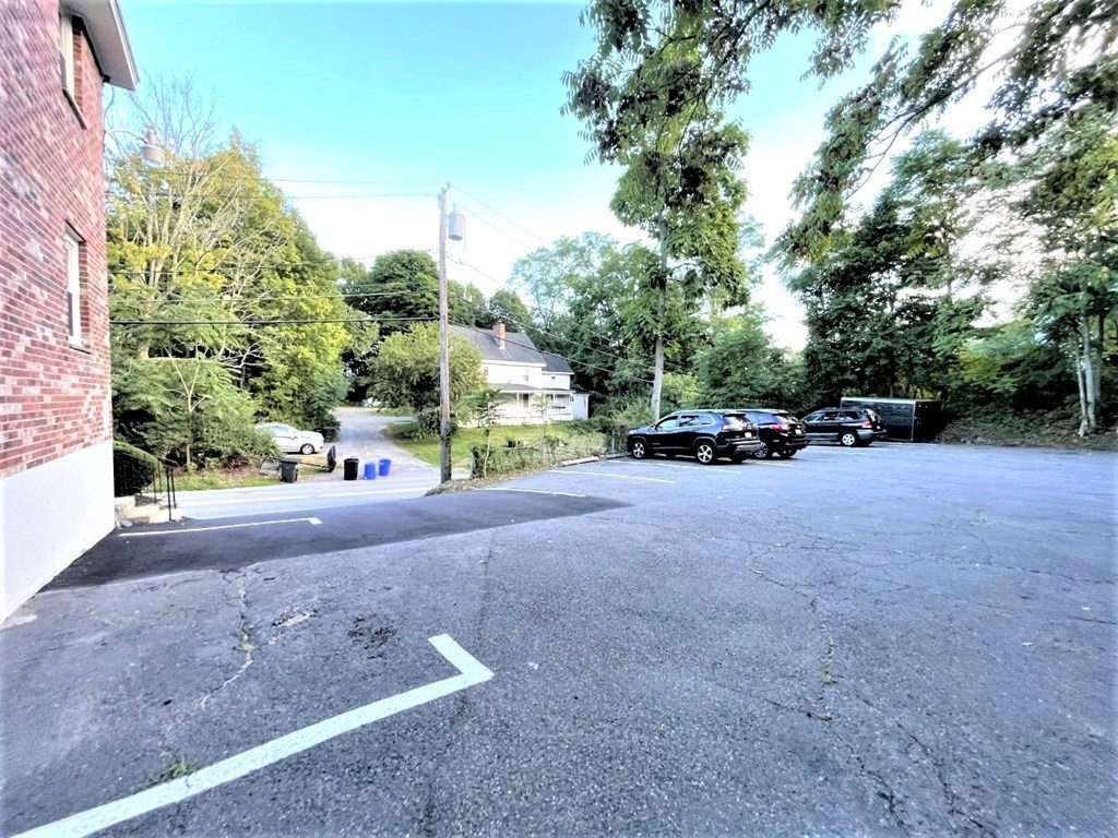 1 bed, 1 bath apartment for rent at 23 Burlington St Unit 2, Woburn — photo 9 of 9