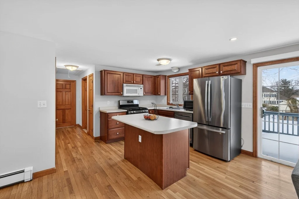 3 bed, 2 bath apartment for rent at 23 Cady St, Billerica — photo 10 of 27