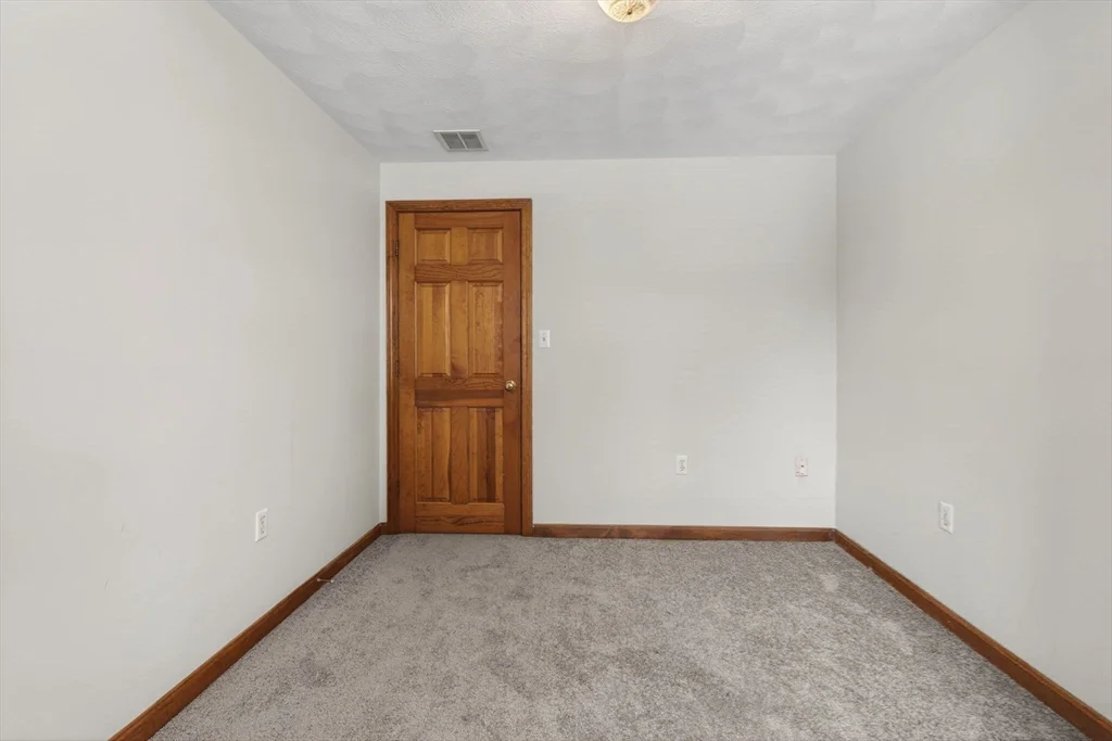 3 bed, 2 bath apartment for rent at 23 Cady St, Billerica — photo 17 of 27
