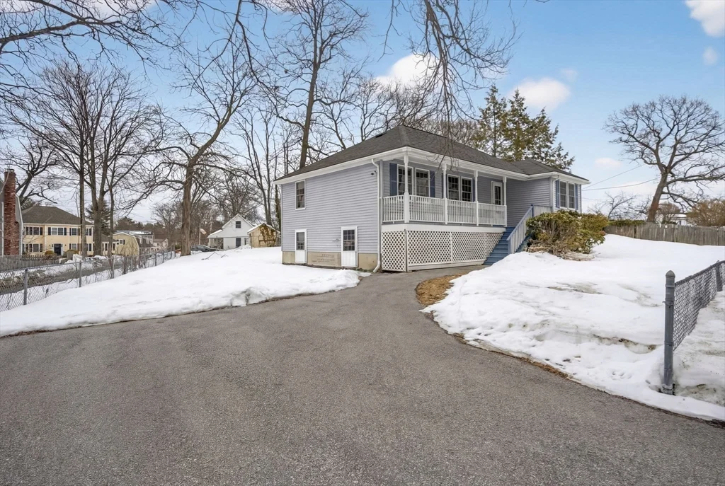 3 bed, 2 bath apartment for rent at 23 Cady St, Billerica — photo 25 of 27