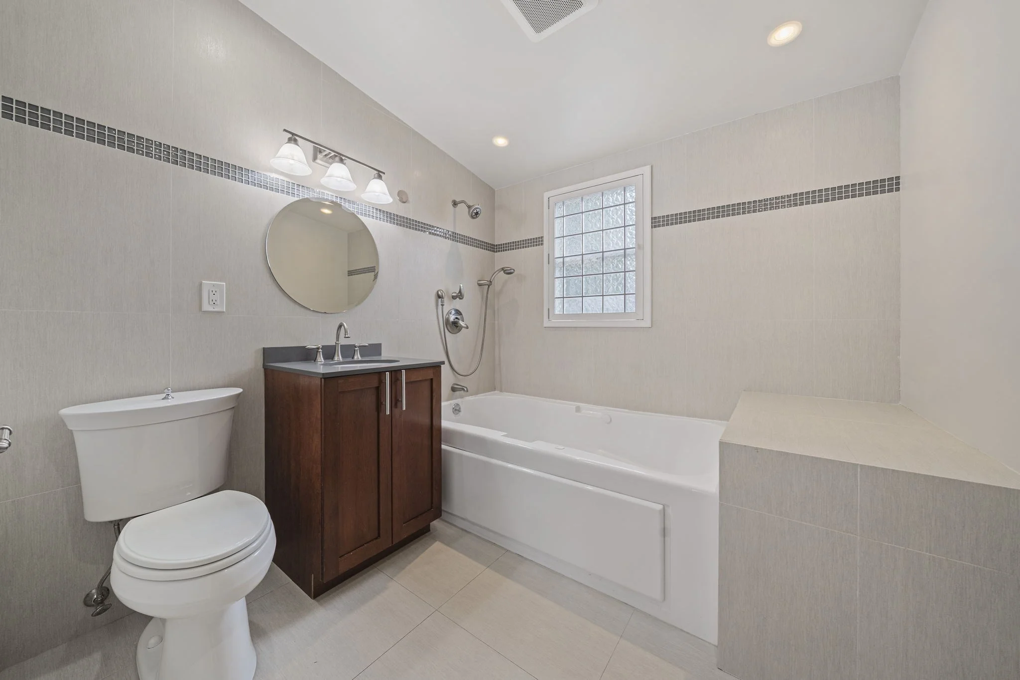 2 bed, 2 bath apartment for rent at 23 Cheverus Rd Unit 3, Dorchester — photo 21 of 27
