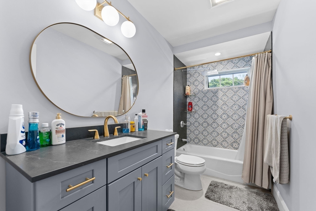 3 bed, 2 bath apartment for rent at 23 Chickatawbut St Unit 1, Dorchester — photo 12 of 20