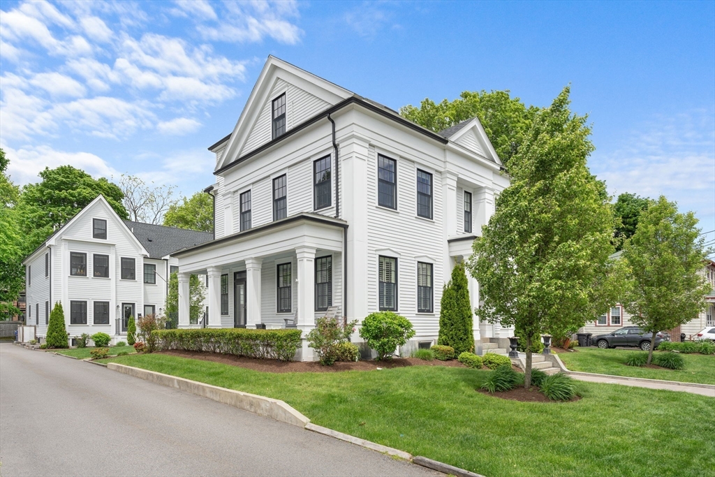 3 bed, 2 bath apartment for rent at 23 Chickatawbut St Unit 1, Dorchester — photo 16 of 20
