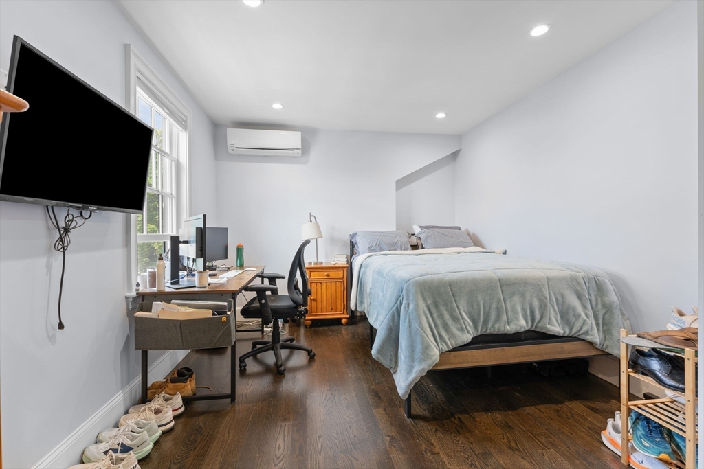 3 bed, 2 bath apartment for rent at 23 Chickatawbut St Unit 1, Dorchester — photo 10 of 20