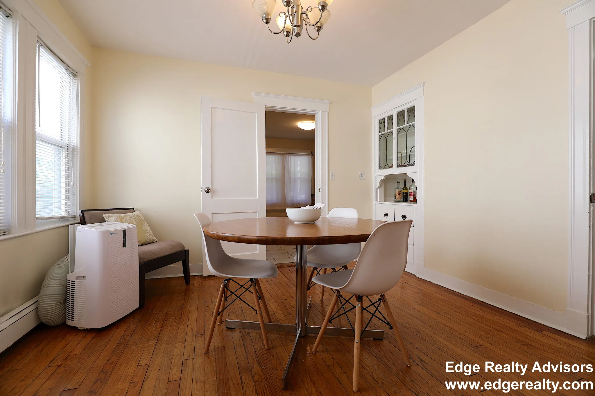3 bed, 1 bath apartment for rent at 23 Claymoss Rd Unit 1, Brighton — photo 7 of 13