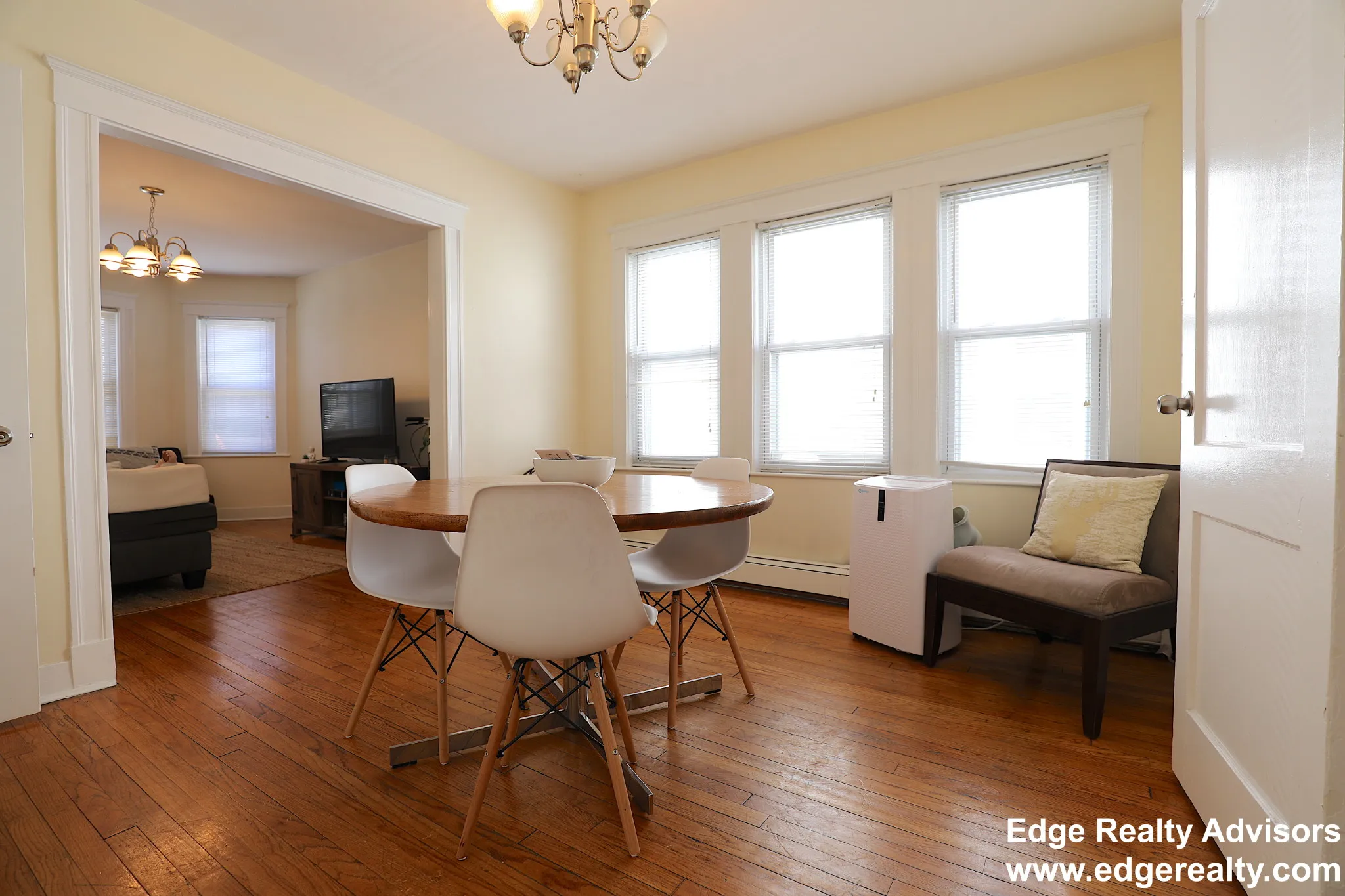 3 bed, 1 bath apartment for rent at 23 Claymoss Rd Unit 1, Brighton — photo 6 of 13