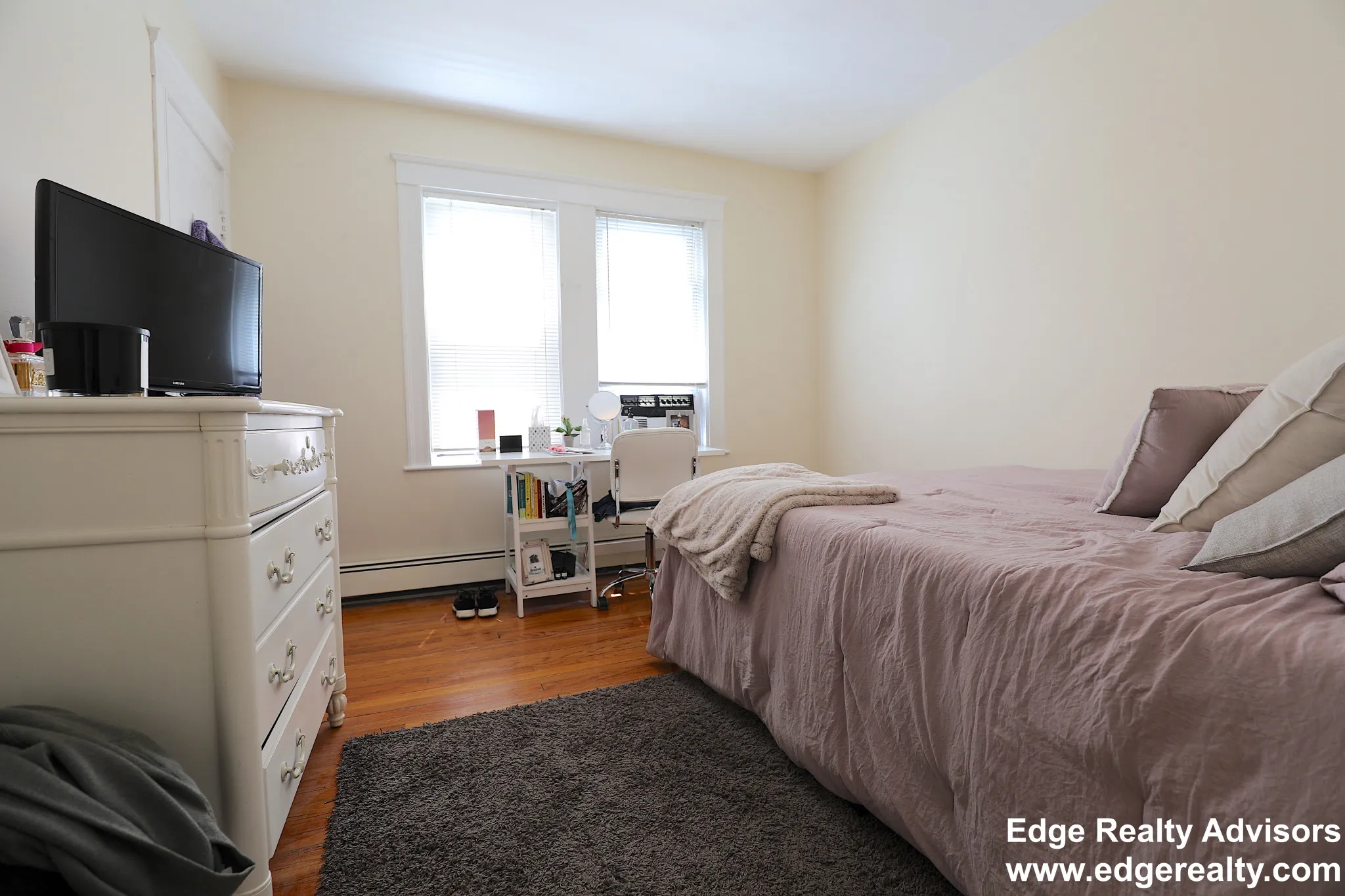 3 bed, 1 bath apartment for rent at 23 Claymoss Rd Unit 1, Brighton — photo 10 of 13