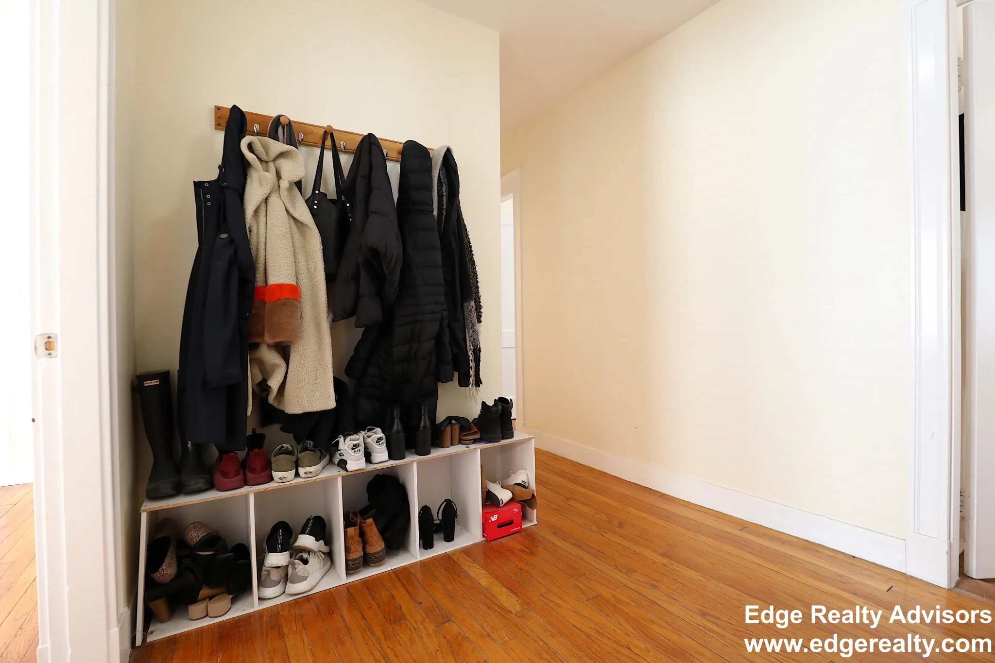 3 bed, 1 bath apartment for rent at 23 Claymoss Rd Unit 1, Brighton — photo 12 of 13