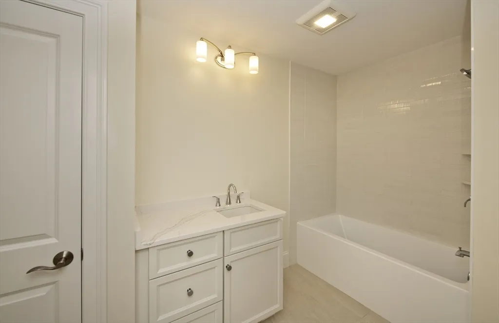 2 bed, 2 bath apartment for rent at 23 Clubview Dr Unit 23, Andover — photo 9 of 19