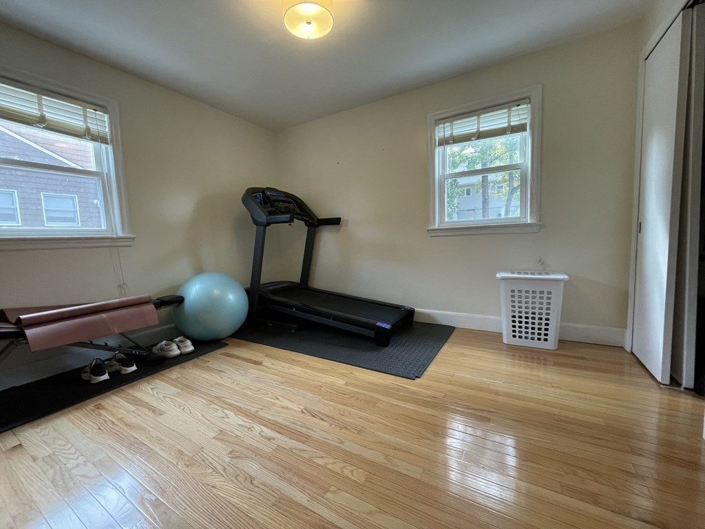 6 bed, 2 bath apartment for rent at 23 Clyde Ter, Arlington — photo 7 of 23