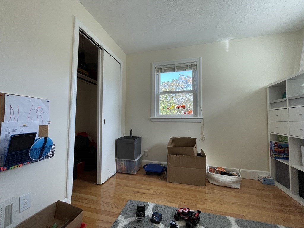 6 bed, 2 bath apartment for rent at 23 Clyde Ter, Arlington — photo 6 of 23