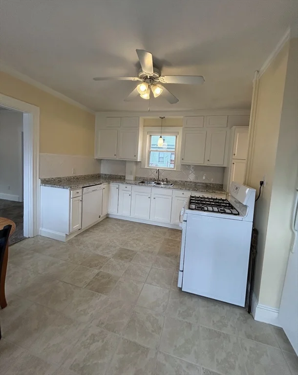 2 bed, 1 bath apartment for rent at 23 Converse St Unit 1, Wakefield — photo 2 of 15