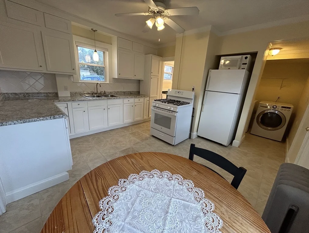 2 bed, 1 bath apartment for rent at 23 Converse St Unit 1, Wakefield — photo 1 of 15