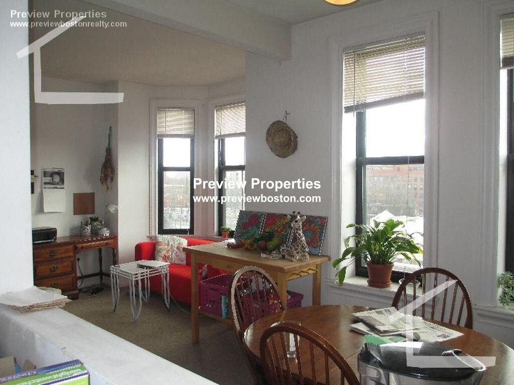 1 bed, 1 bath apartment for rent at 23 Cortes St Unit 9P, Back Bay — photo 9 of 15
