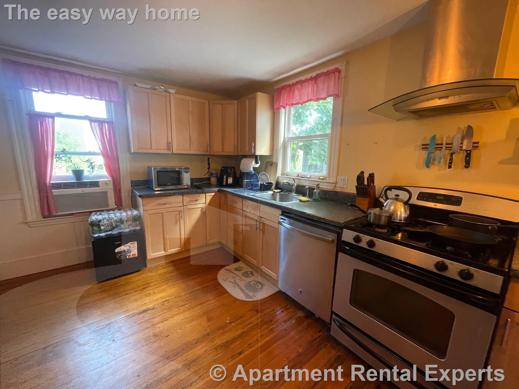 4 bed, 2 bath apartment for rent at 23 Curtis St Unit 2, Teele Square — photo 10 of 21