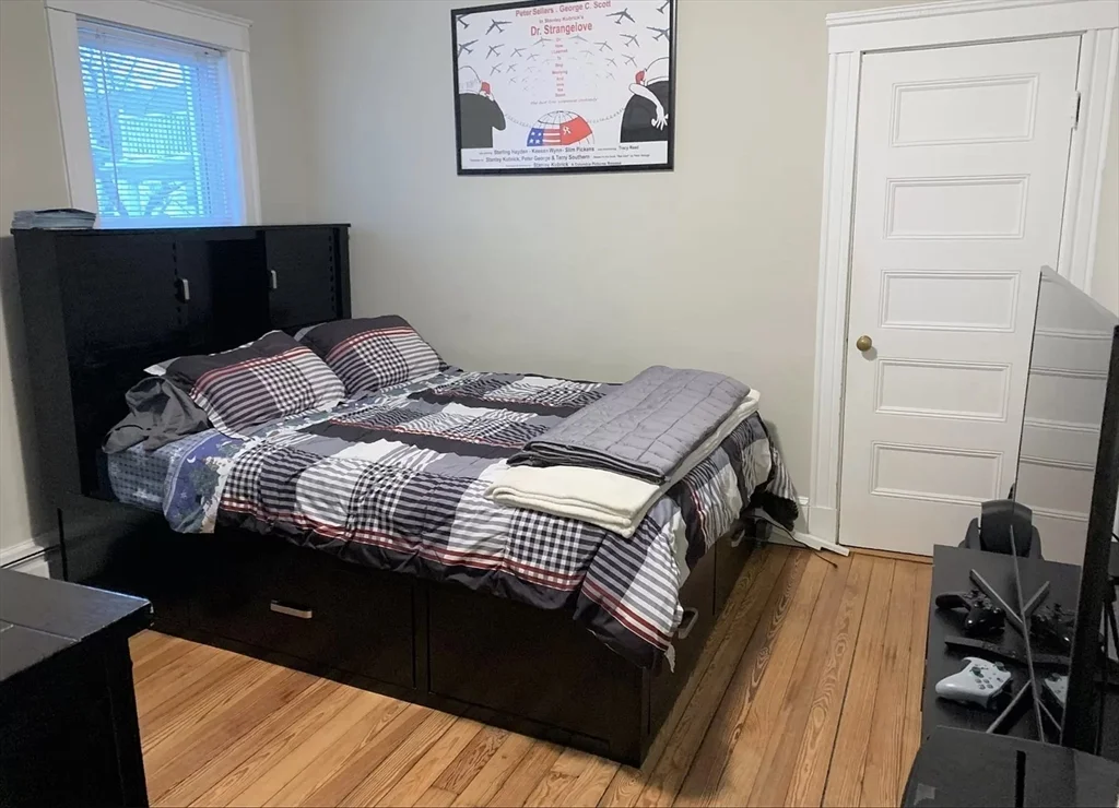 4 bed, 2 bath apartment for rent at 23 Curtis Unit 1, Somerville — photo 7 of 11