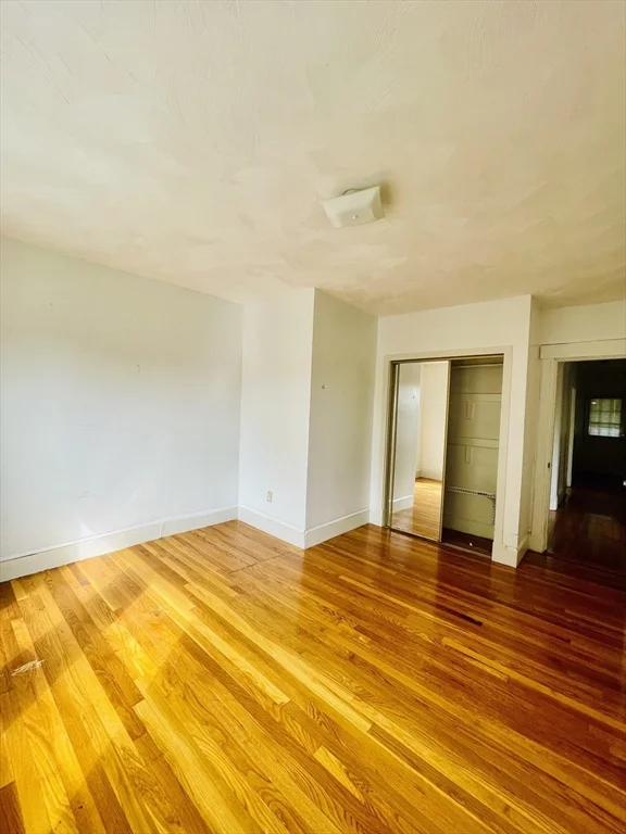 4 bed, 1 bath apartment for rent at 23 Dartmouth Unit 2, Quincy — photo 7 of 11